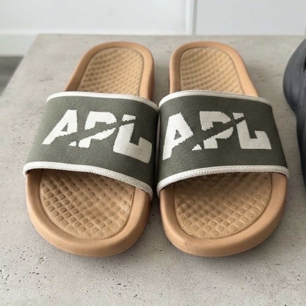 APL Athletic Propulsion Labs TechLoom Slides Olive Green Sandals Sz 11 Casual